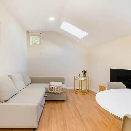 Apartment Metropolitan Living - Laranjeiras Lisbon